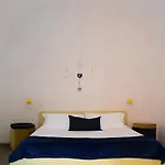 Old Town Bed & Breakfast 2*