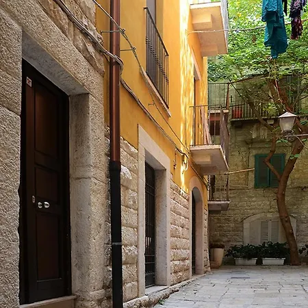 Old Town לינה וארוחת בוקר