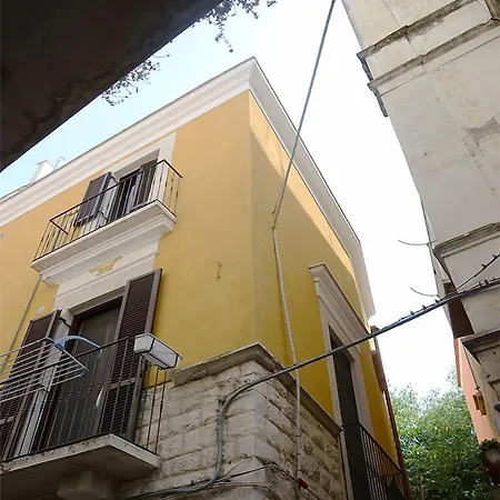Old Town לינה וארוחת בוקר טרני