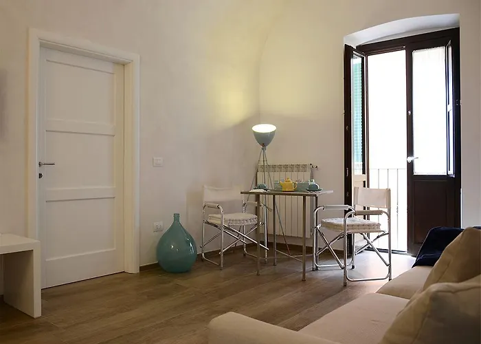 לינה וארוחת בוקר Old Town